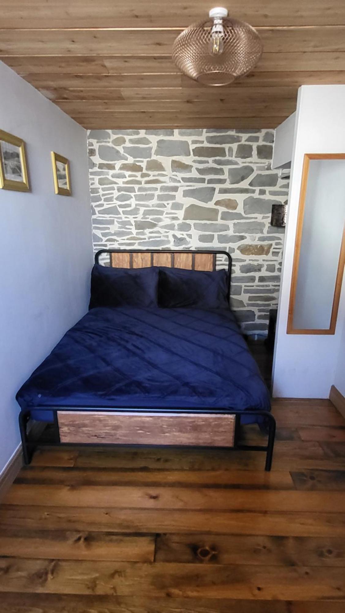 Ty Taf 2 Bed Cottage With Deck & Easy Transport Links คาร์ดิฟฟ์ ภายนอก รูปภาพ